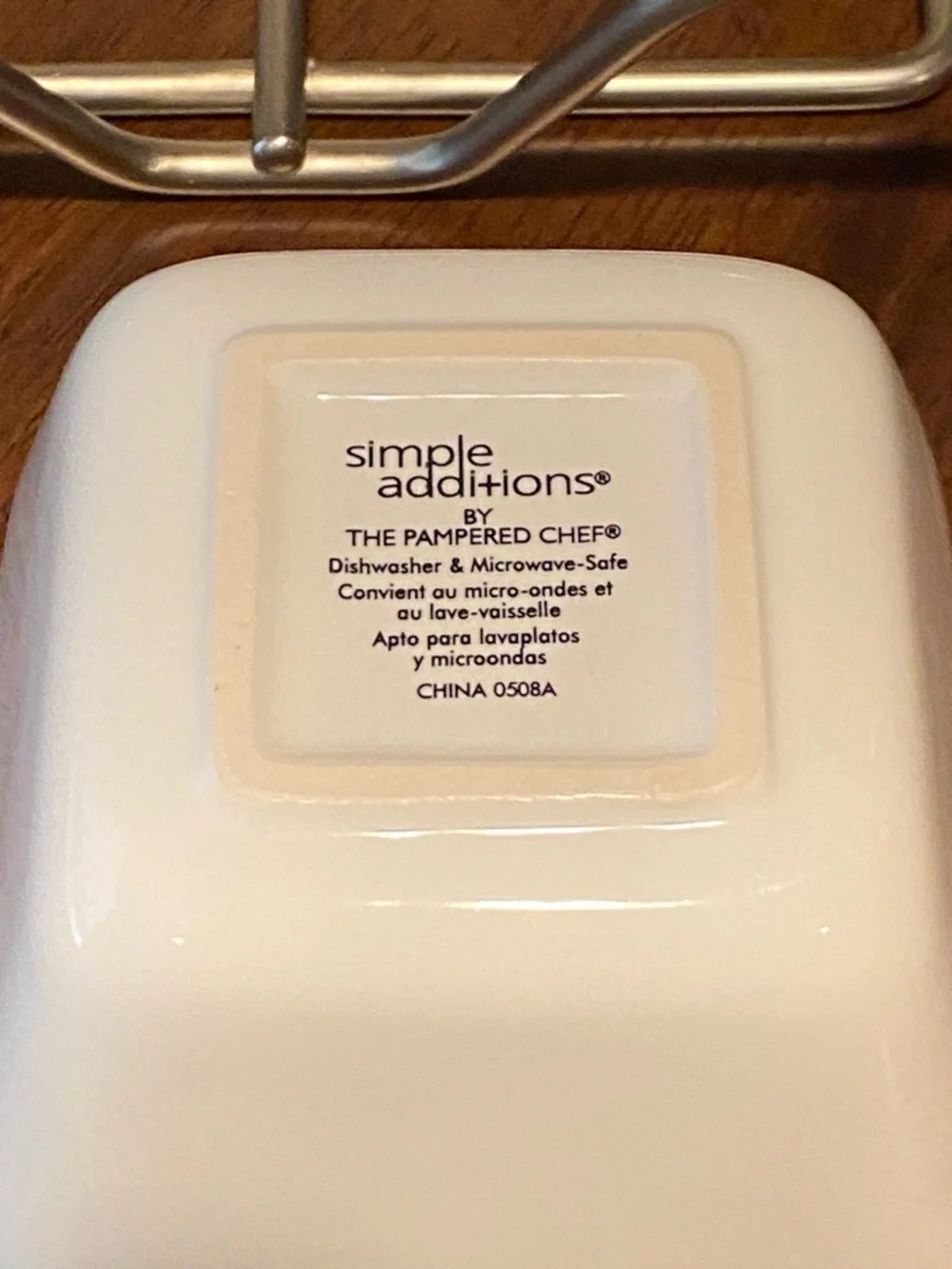 NIB- The Pampered Chef White Ceramic Double Serving Dishes w/ Silver Metal Stand